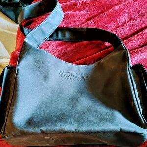 Women's Black Perry Ellis America Purse. In Great Condition.